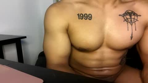 Snapshot of vegasluv702 chatting on 05/30/26, 01:14 Vegas Love online show from 05/30/26, 01:14