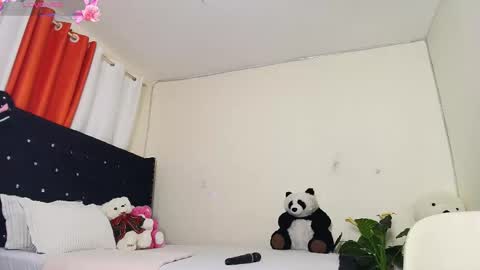 zola online show from 11/25/25, 01:27