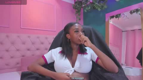 Snapshot of velez_isa chatting on 02/21/26, 01:12 velez_isa online show from 02/21/26, 01:12