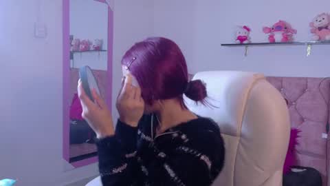 Snapshot of velinahoneyy chatting on 05/29/26, 12:47 velinahoneyy online show from 05/29/26, 12:47