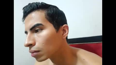 velk_hot1 online show from 02/12/25, 07:24