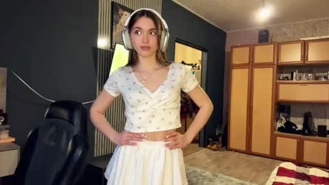 Nia online show from 03/17/26, 03:26