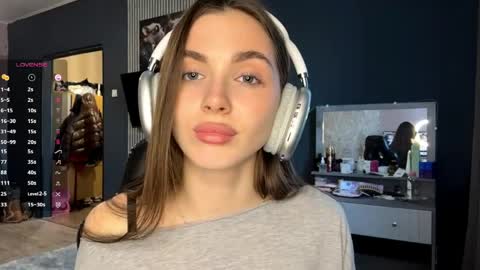 Nia online show from 03/29/26, 03:01