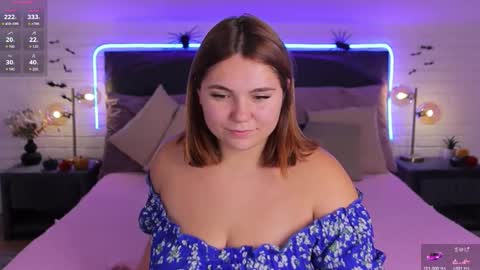 Velvet   Doll online show from 11/02/25, 01:13