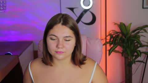 velvet__doll online show from 10/01/25, 12:00