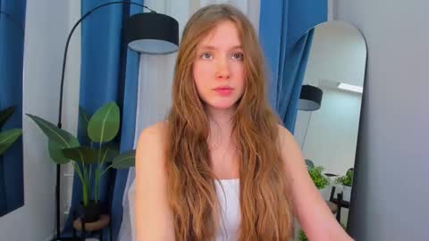 velvet_cherry online show from 02/09/25, 06:26