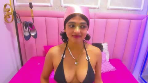 Snapshot of velvet_giirll chatting on 06/30/26, 04:52 velvet_giirll online show from 06/30/26, 04:52