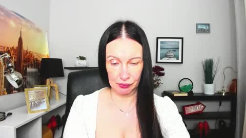 Jasmine online show from 09/25/25, 06:50