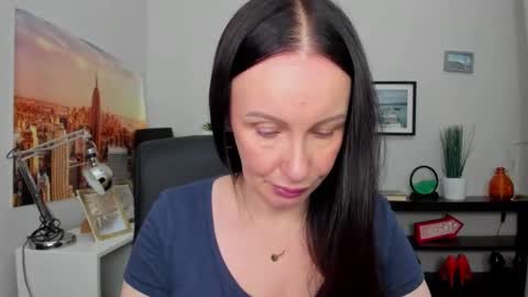 Jasmine online show from 10/06/25, 05:27