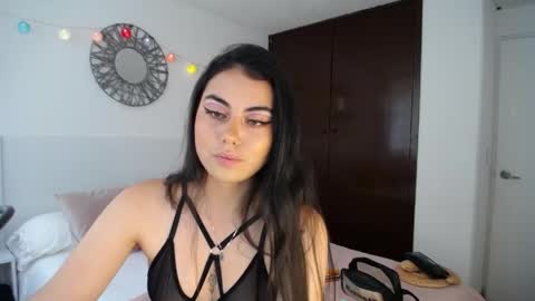 velvet_moon_0202 online show from 04/13/26, 05:18