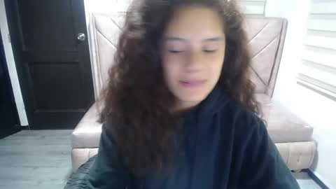 velvet_moon_v online show from 10/13/25, 01:11