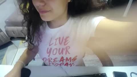 velvet_moon_v online show from 10/18/25, 01:12