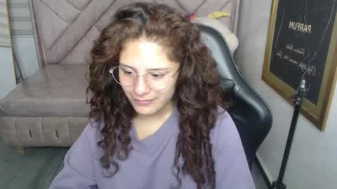 velvet_moon_v online show from 11/24/25, 01:22