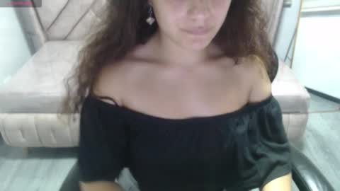 velvet_moon_v online show from 03/05/26, 08:38