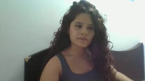 velvet_moon_v online show from 04/09/26, 10:48