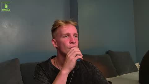 Snapshot of velvet_shard chatting on 07/12/26, 10:17 EDWIN online show from 07/12/26, 10:17