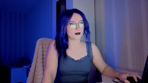 Violet online show from 03/19/26, 10:52