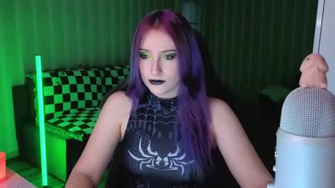 Snapshot of velvet_siren chatting on 07/14/26, 09:36 Violet online show from 07/14/26, 09:36