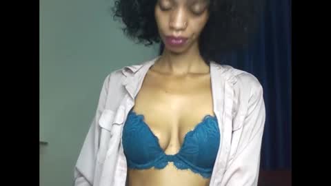 Snapshot of velvetbrownn chatting on 04/13/26, 01:33 velvetbrownn online show from 04/13/26, 01:33