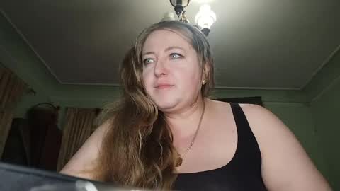 Snapshot of velvetdream884 chatting on 05/14/26, 07:53 Elif online show from 05/14/26, 07:53