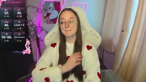 Snapshot of velvetgloww chatting on 02/02/26, 02:43 Violetta online show from 02/02/26, 02:43