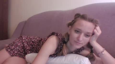 Snapshot of velvetintuition chatting on 06/18/26, 05:19 velvetintuition online show from 06/18/26, 05:19