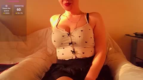 Snapshot of velvetmonax chatting on 03/02/26, 03:19 VelvetXmona online show from 03/02/26, 03:19