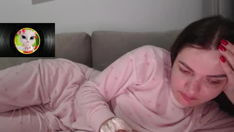 Snapshot of velvetmoon123 chatting on 02/01/26, 09:35 velvetmoon123 online show from 02/01/26, 09:35