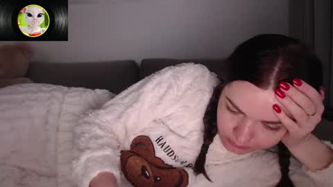 Snapshot of velvetmoon123 chatting on 02/05/26, 08:19 velvetmoon123 online show from 02/05/26, 08:19