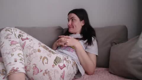 Snapshot of velvetmoon123 chatting on 02/18/26, 09:27 velvetmoon123 online show from 02/18/26, 09:27