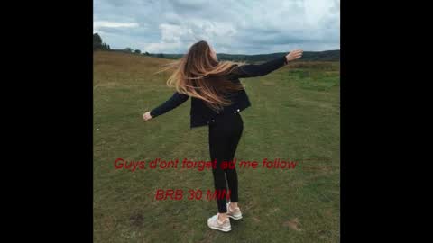 Snapshot of velvetmoon123 chatting on 02/24/26, 05:27 velvetmoon123 online show from 02/24/26, 05:27