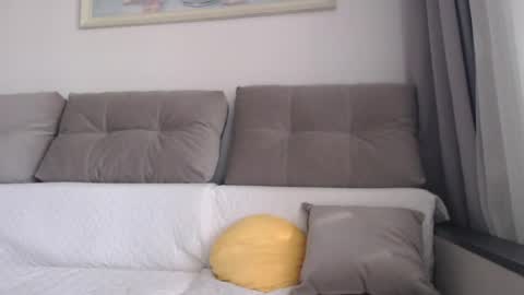 velvetmoon123 online show from 04/28/26, 05:23