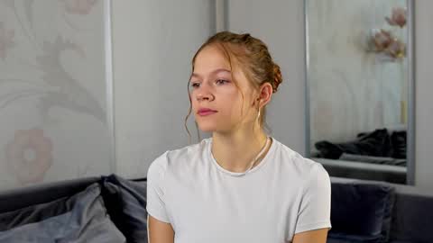 Kelly online show from 09/24/25, 07:23