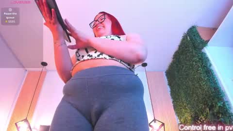 velvetscarlett online show from 04/17/26, 01:03