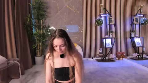 Velvet online show from 04/26/26, 03:37