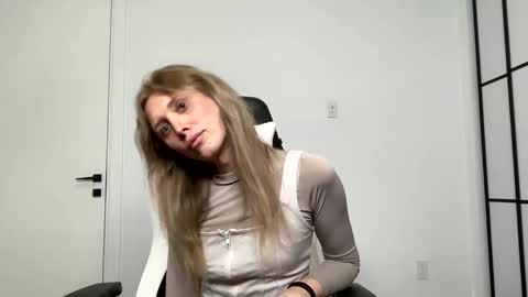 VelvetTGirl online show from 02/02/26, 01:48