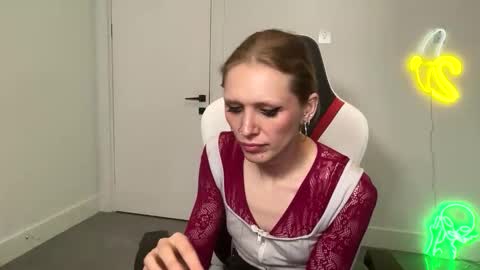 VelvetTGirl online show from 02/15/26, 04:31