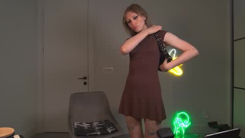 VelvetTGirl online show from 03/23/26, 03:43