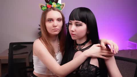 Snapshot of velvetvalkyries chatting on 12/22/24, 01:55 CLEOshort hair  TIna long hair  online show from 12/22/24, 01:55
