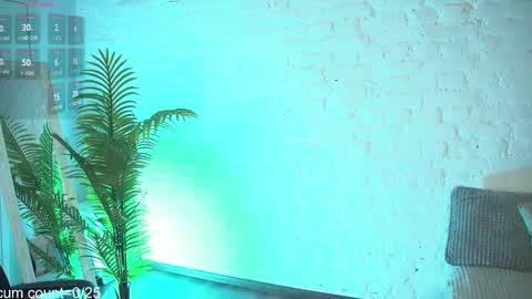 Snapshot of velvetvalkyries chatting on 02/05/25, 06:04 CLEOshort hair  TIna long hair  online show from 02/05/25, 06:04