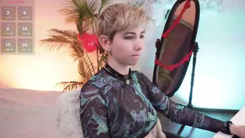 Snapshot of velvetvalkyries chatting on 02/12/25, 02:54 CLEOshort hair  TIna long hair  online show from 02/12/25, 02:54