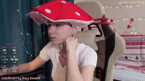 CLEOshort hair  TIna long hair  online show from 02/08/26, 01:14