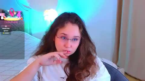 velvetvixencute online show from 09/23/25, 05:32