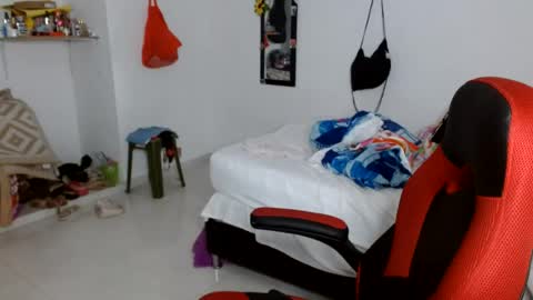 Snapshot of venecasexy44 chatting on 07/10/26, 01:03 venecasexy44 online show from 07/10/26, 01:03
