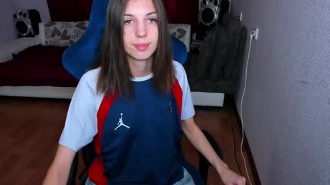 veneradi615 online show from 03/05/25, 02:34