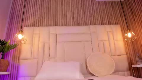 Snapshot of venezsofia chatting on 06/15/26, 05:37 venez sofia online show from 06/15/26, 05:37