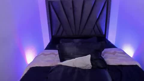 Snapshot of venezuelangoddess chatting on 02/02/25, 06:26 Miss  B. online show from 02/02/25, 06:26