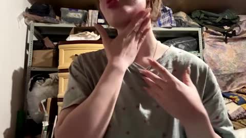 Snapshot of venlissex chatting on 04/11/26, 01:48 Mia online show from 04/11/26, 01:48