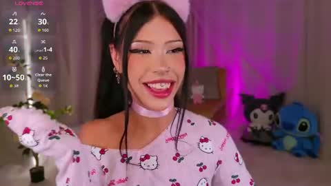 Snapshot of venomeowww_ chatting on 07/22/26, 03:53 Vivian online show from 07/22/26, 03:53
