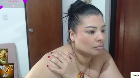 Snapshot of venus1111_ chatting on 05/15/26, 11:34 HI IM VENUS SMALL BOOBS BIG HEART WARM PUSSY online show from 05/15/26, 11:34